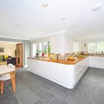 Contemporary dining room decor