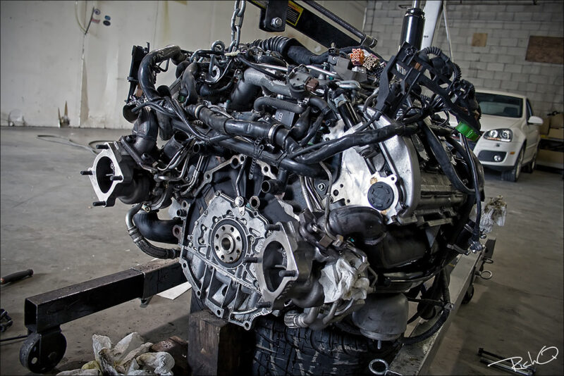 Rear main seal location in engine