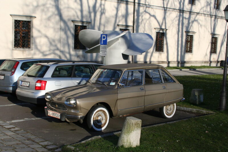 Columbo's Peugeot 403 Convertible