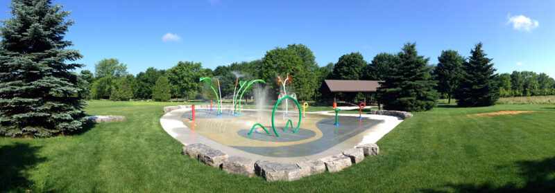 Elora Gorge splash pad panorama