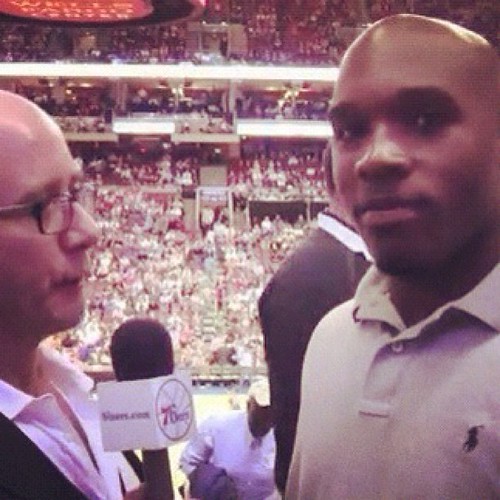 Eagles' new linebacker DeMeco Ryans stopped by last night's game and caught up with Sixers.com