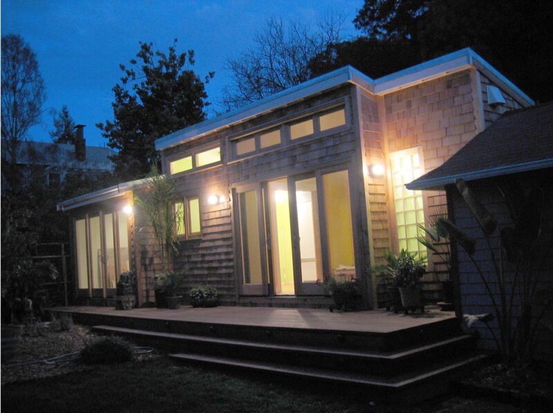 Backyard cottage in Bay Area setting