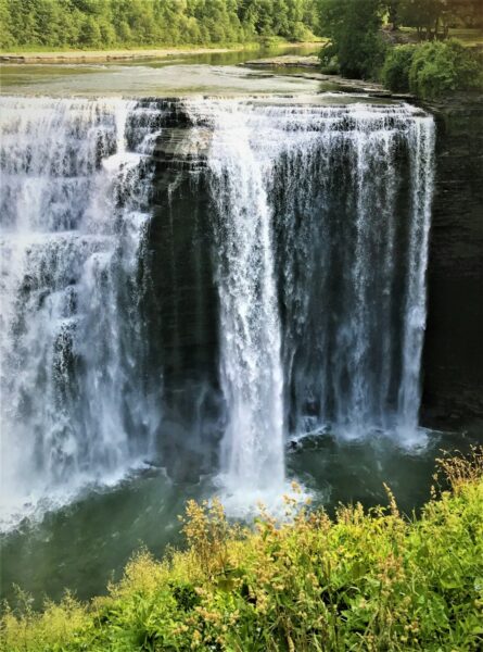 Waterfalls during daytime