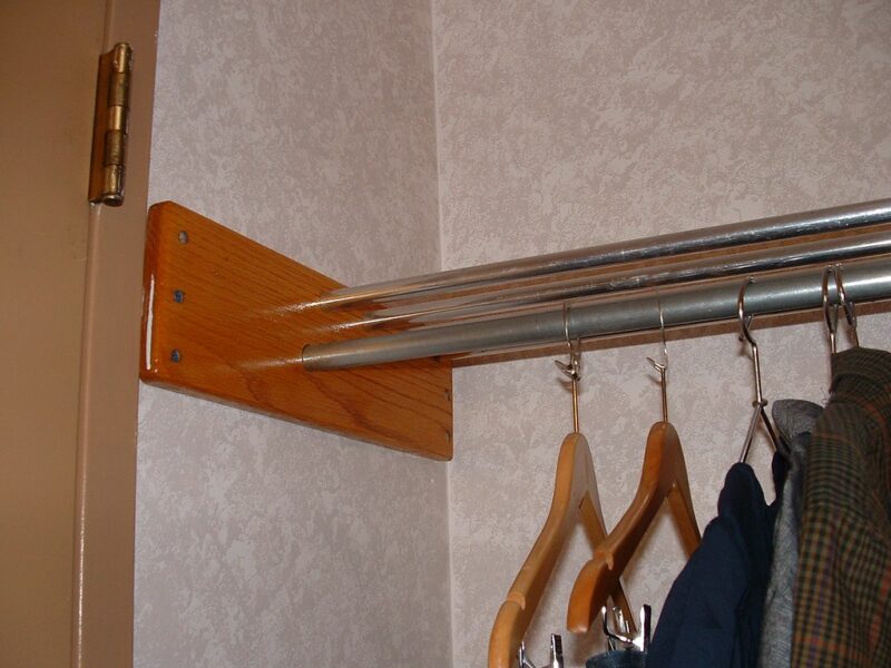Inspecting for Bedbugs