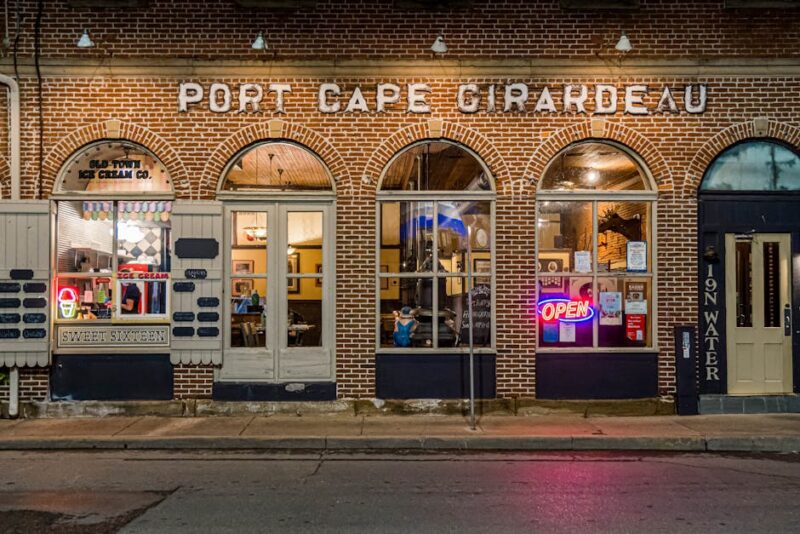 The Return of Main Street: Small-Town Commercial District Revitalization in the Midwest