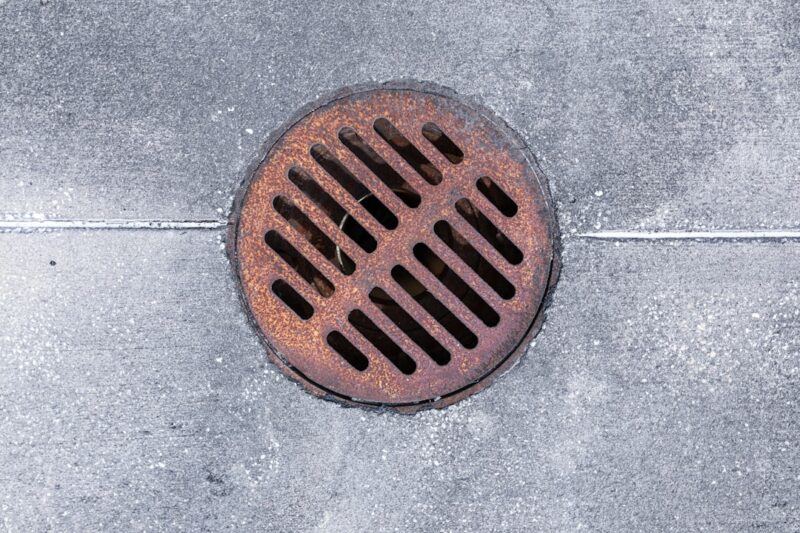 how to clean toilet flange