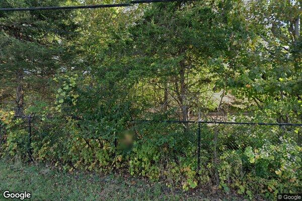 where is Farnsworth House located Streeview